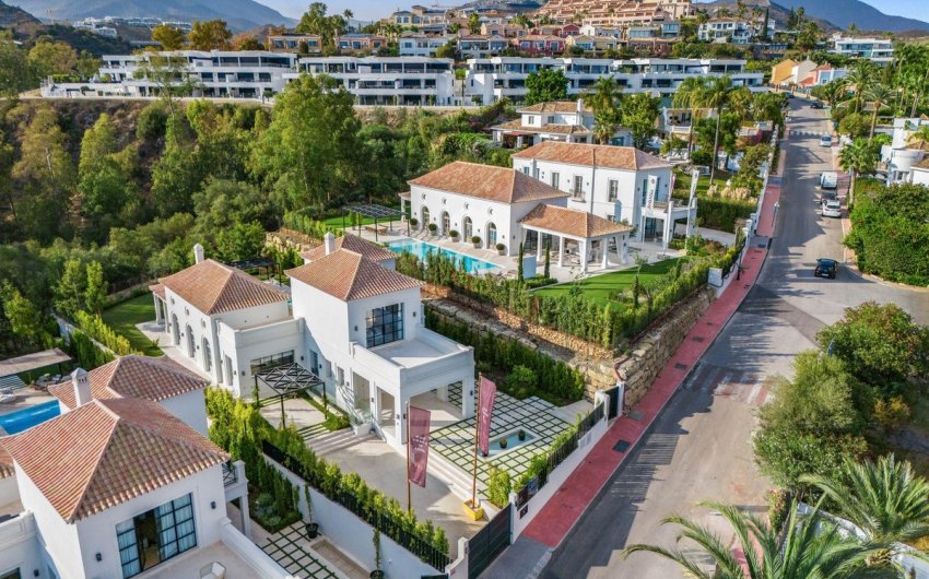 Reventa - Villa -
Nueva Andalucía - Costa del Sol
