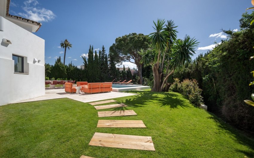 Reventa - Villa -
Nueva Andalucía - Costa del Sol