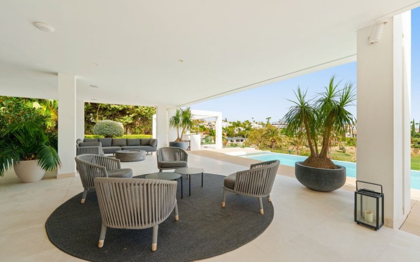 Reventa - Villa -
Nueva Andalucía - Costa del Sol