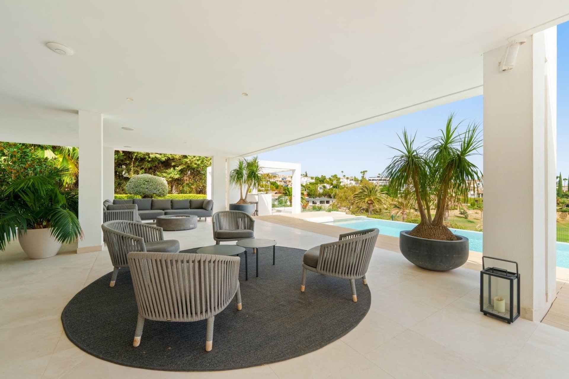 Reventa - Villa -
Nueva Andalucía - Costa del Sol