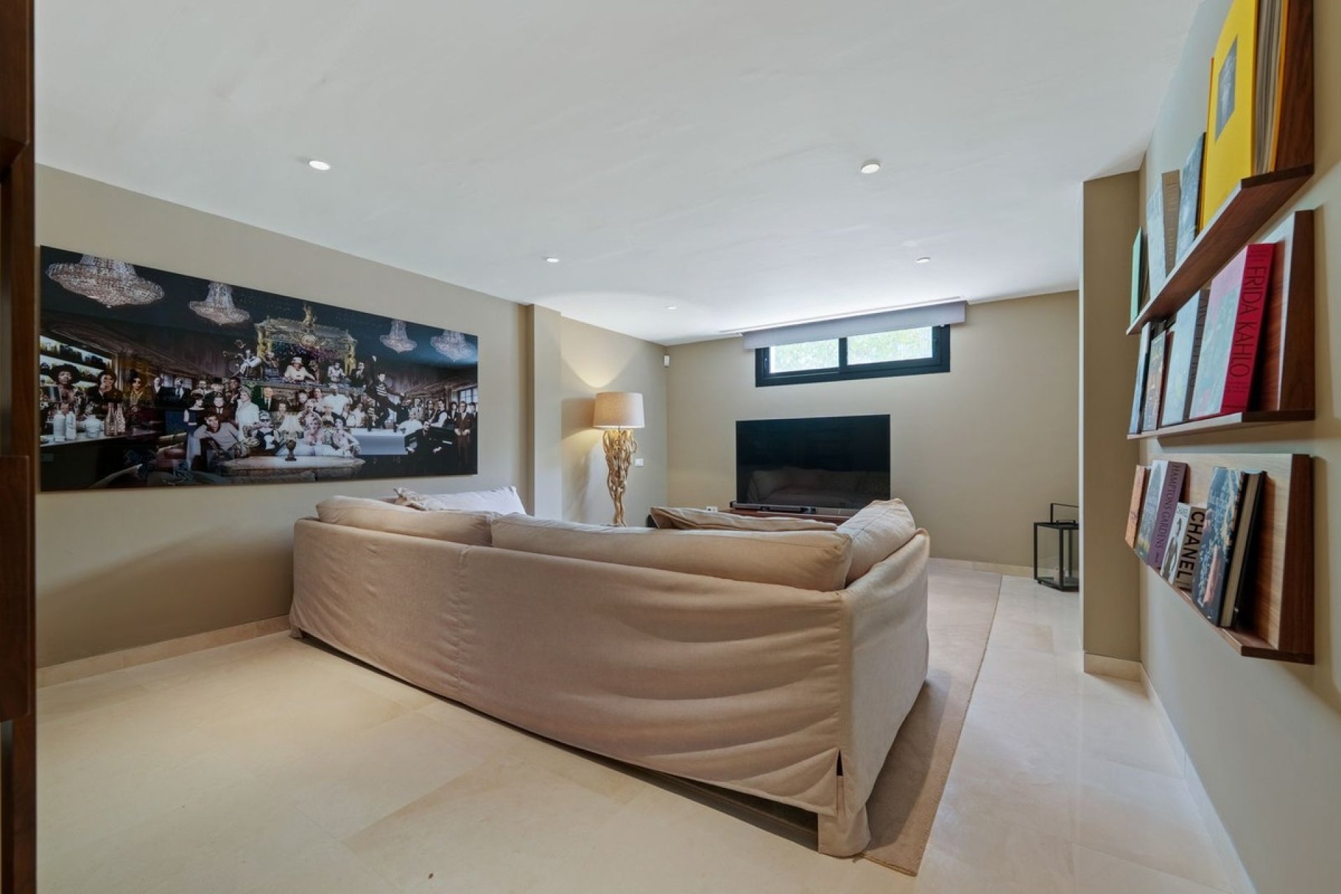 Reventa - Villa -
Nueva Andalucía - Costa del Sol