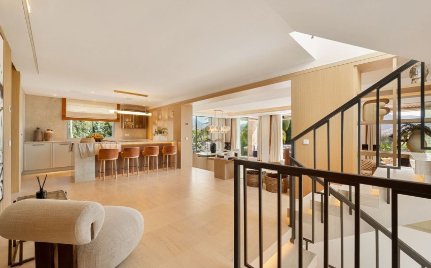 Reventa - Villa -
Nueva Andalucía - Costa del Sol