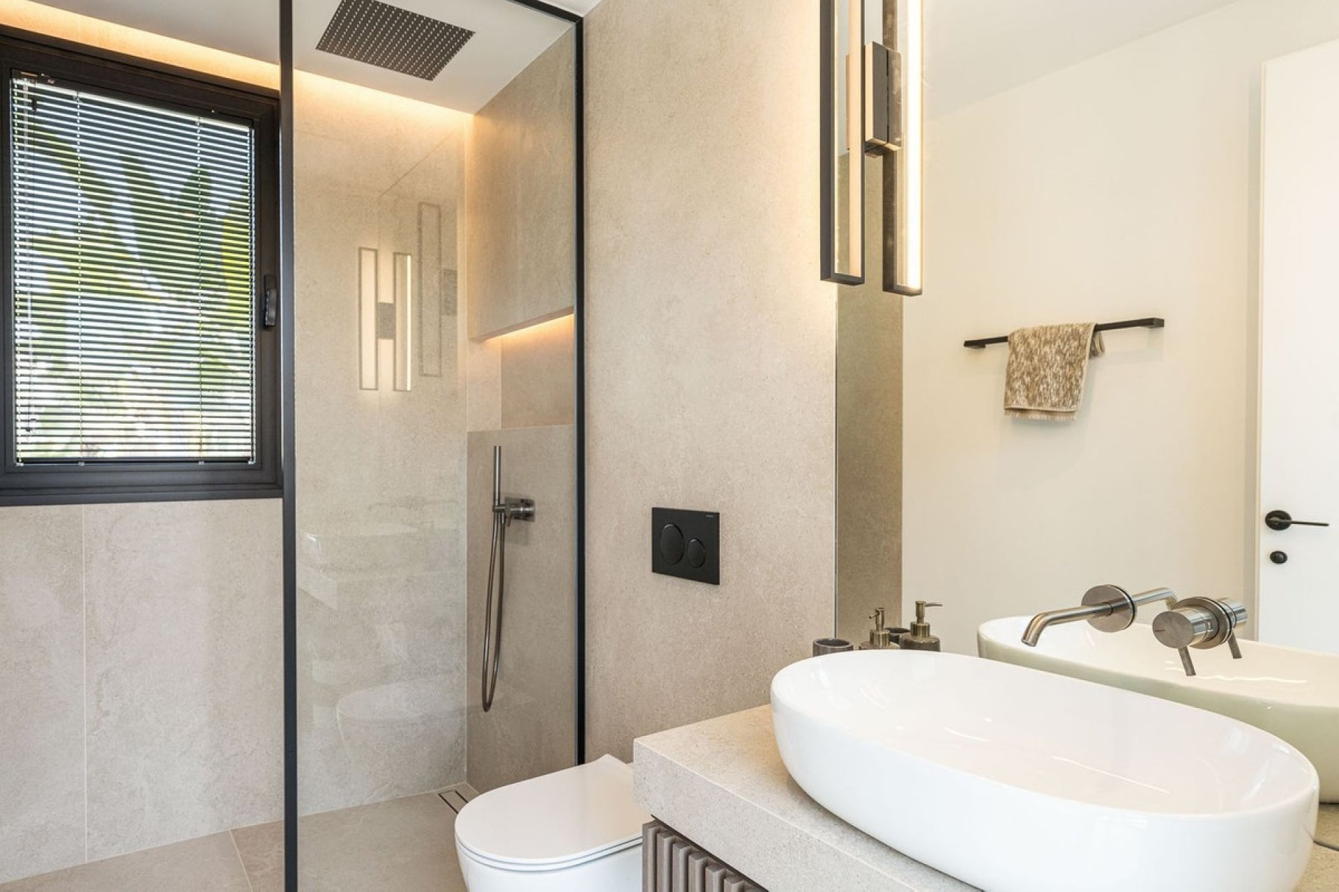 Reventa - Villa -
Nueva Andalucía - Costa del Sol