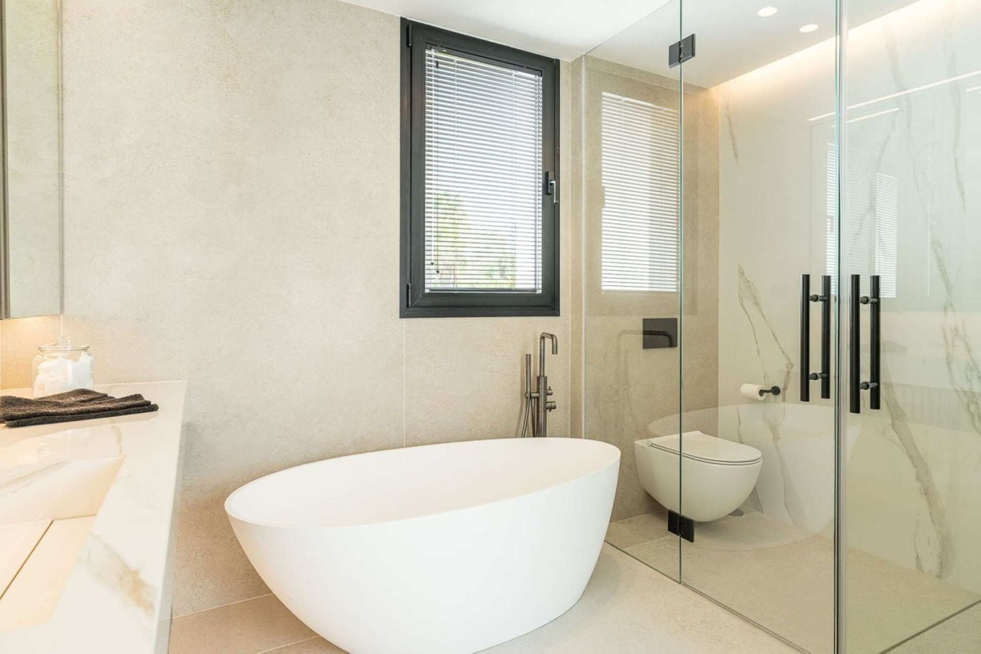 Reventa - Villa -
Nueva Andalucía - Costa del Sol