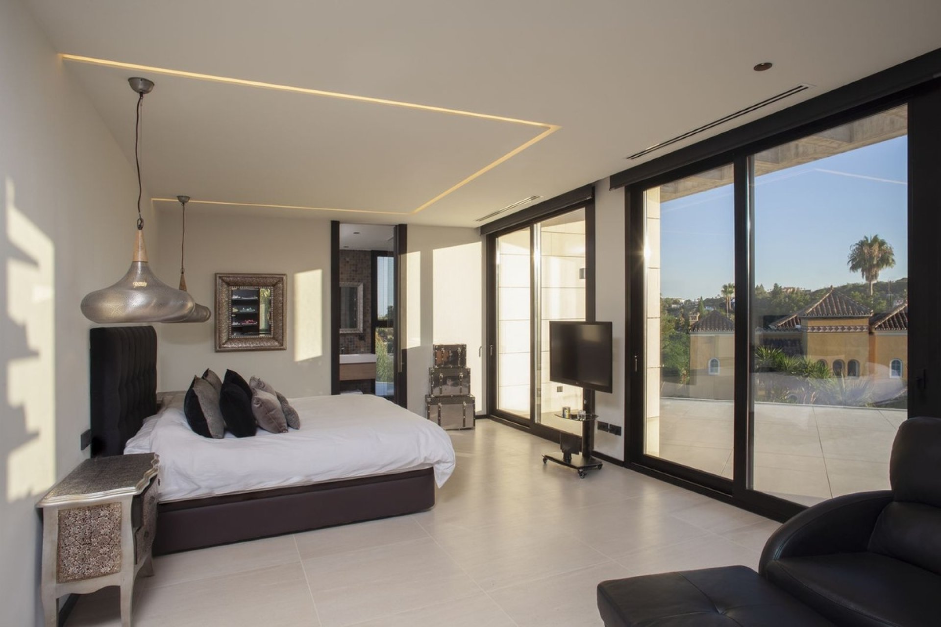 Reventa - Villa -
Nueva Andalucía - Costa del Sol