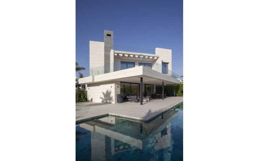 Reventa - Villa -
Nueva Andalucía - Costa del Sol