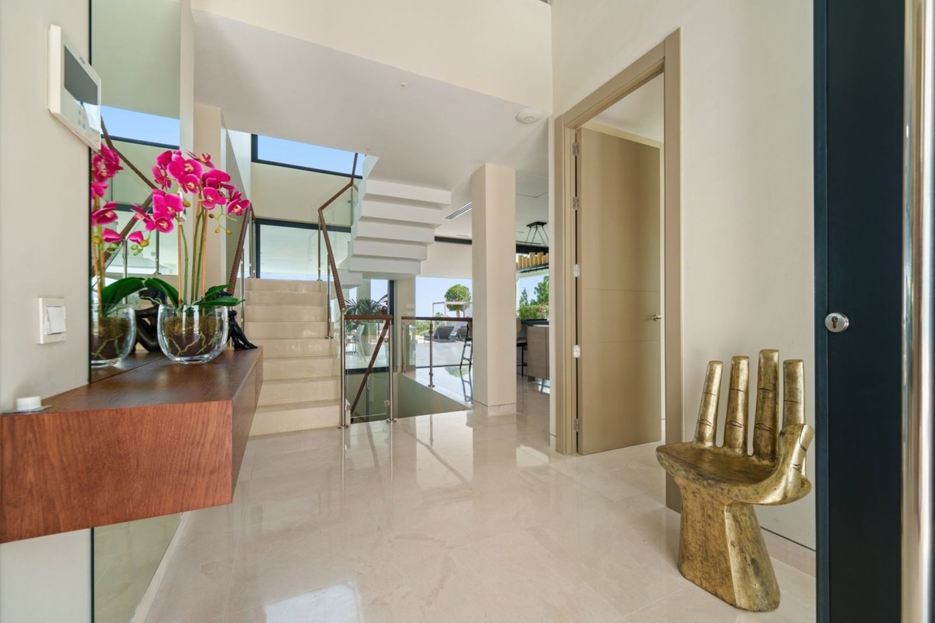 Reventa - Villa -
Nueva Andalucía - Costa del Sol