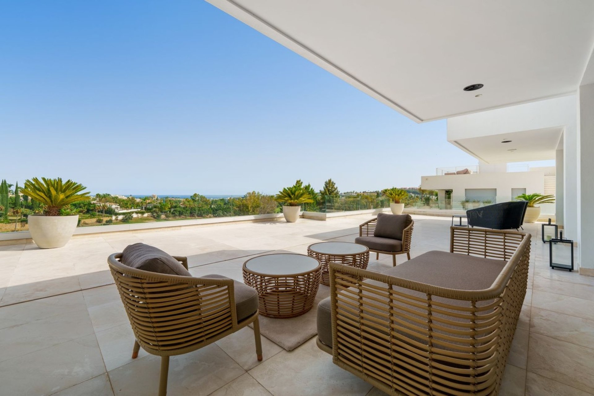 Reventa - Villa -
Nueva Andalucía - Costa del Sol