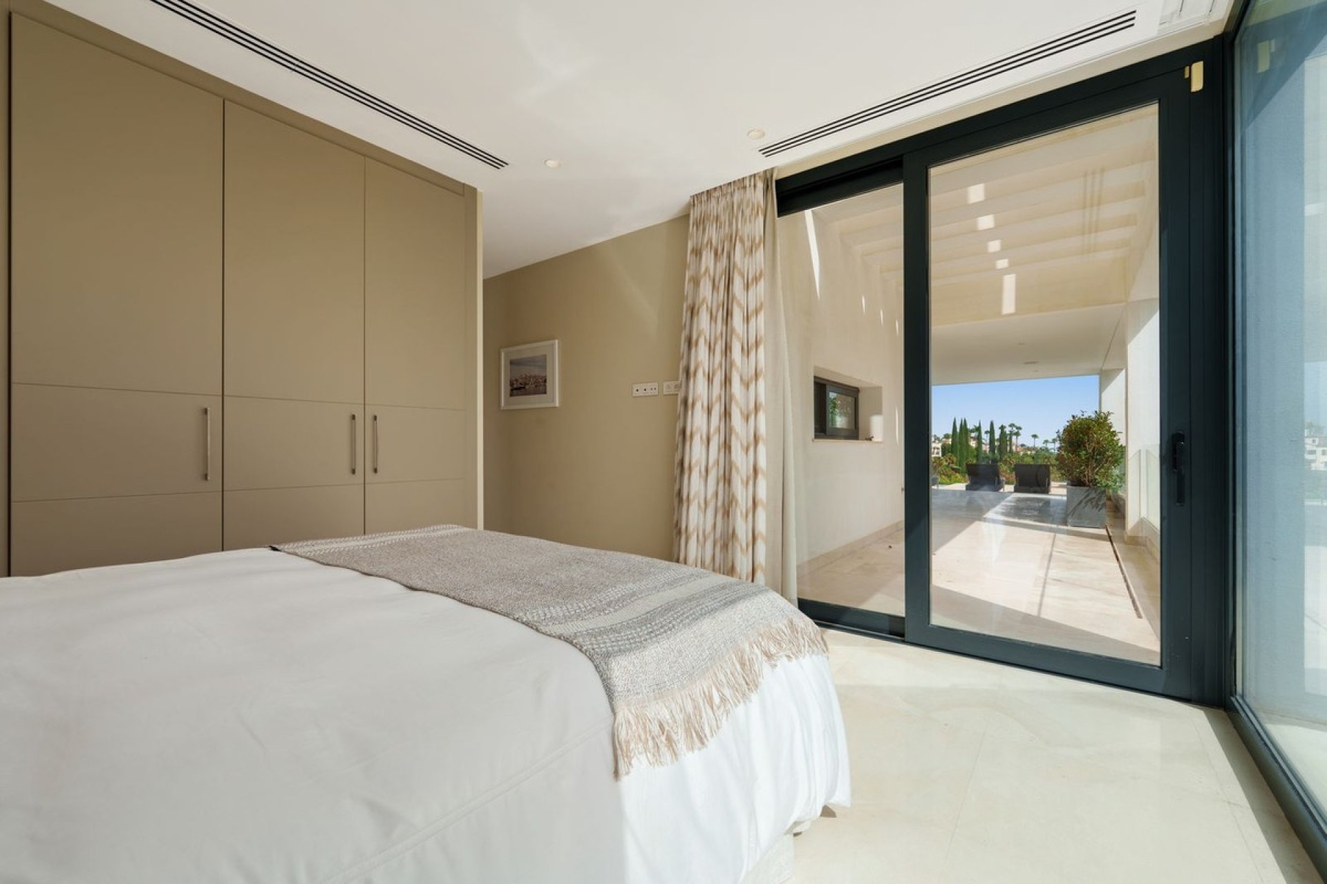Reventa - Villa -
Nueva Andalucía - Costa del Sol