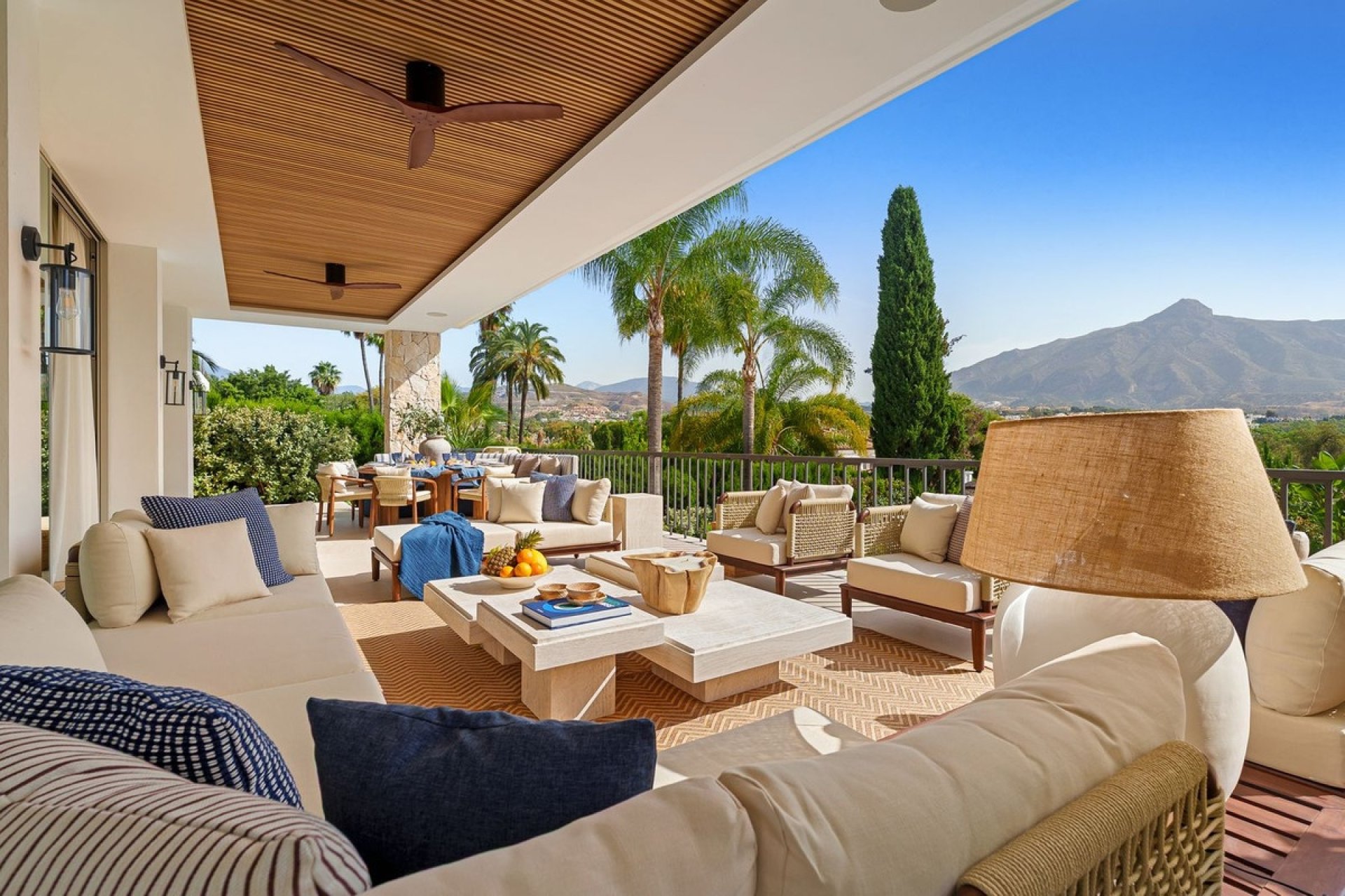 Reventa - Villa -
Nueva Andalucía - Costa del Sol