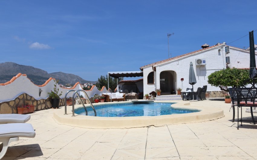 Reventa - Villa -
Orba - Inland