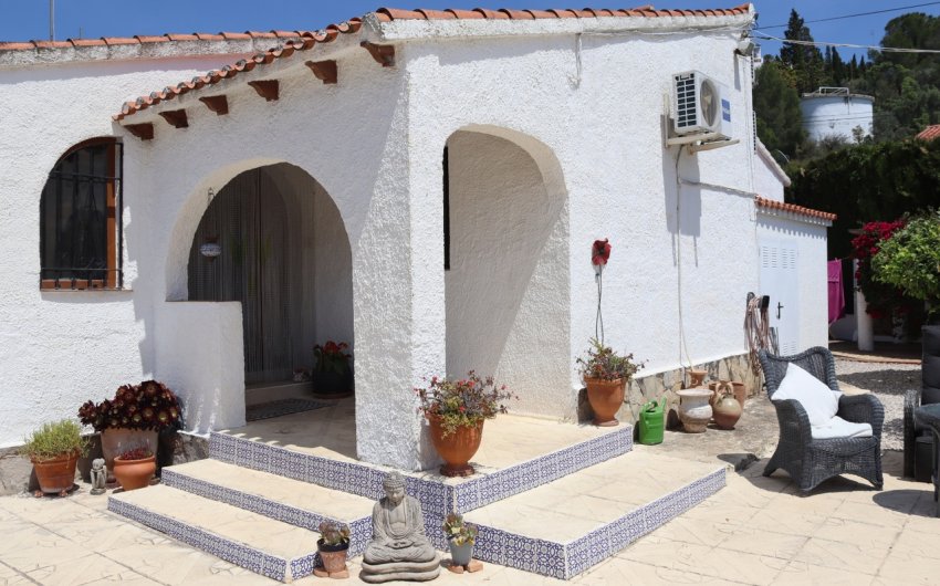 Reventa - Villa -
Orba - Inland