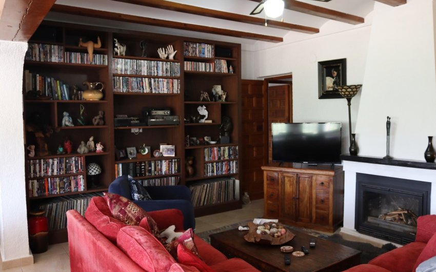 Reventa - Villa -
Orba - Inland
