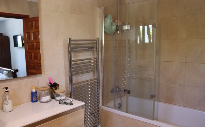 Reventa - Villa -
Orba - Inland