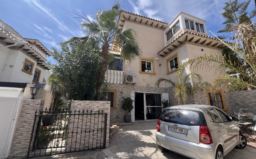 Reventa - Villa -
Orihuela - Costa Blanca Sur