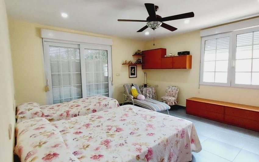 Reventa - Villa -
Orihuela Costa - Cabo Roig