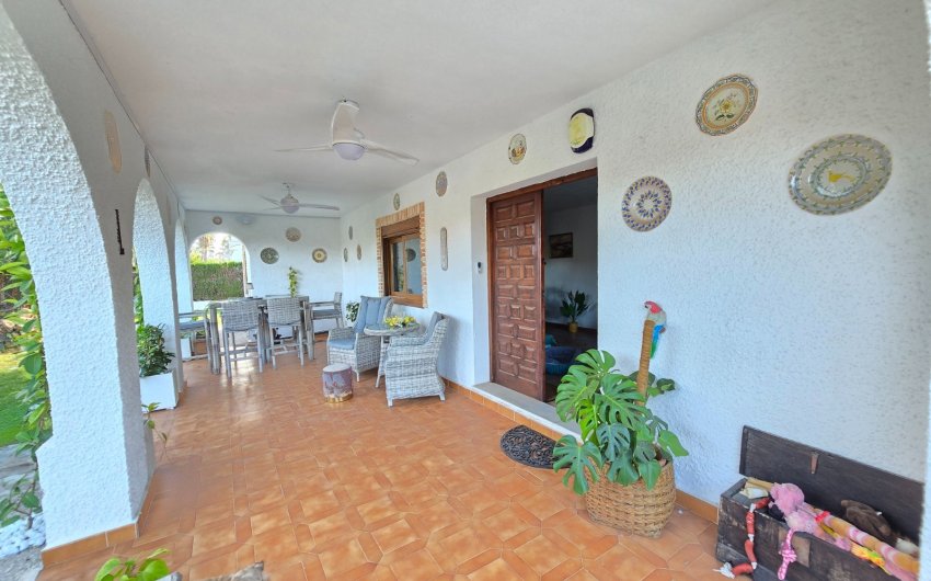 Reventa - Villa * -
Orihuela Costa * - Cabo Roig *