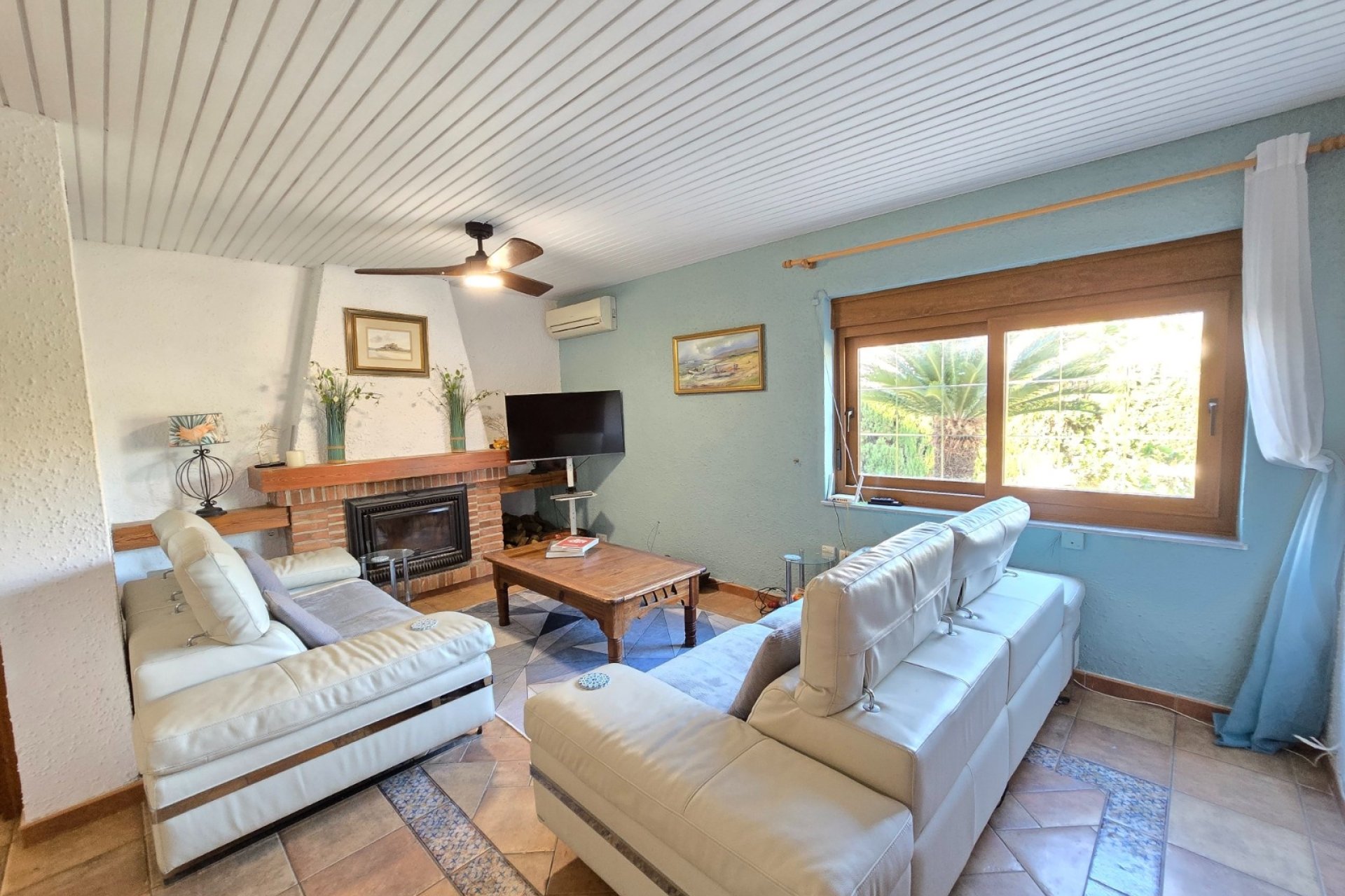 Reventa - Villa * -
Orihuela Costa * - Cabo Roig *