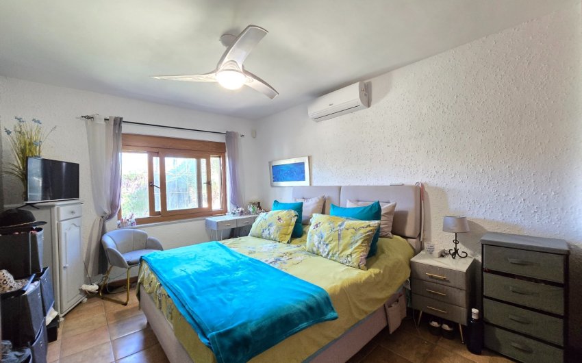 Reventa - Villa * -
Orihuela Costa * - Cabo Roig *