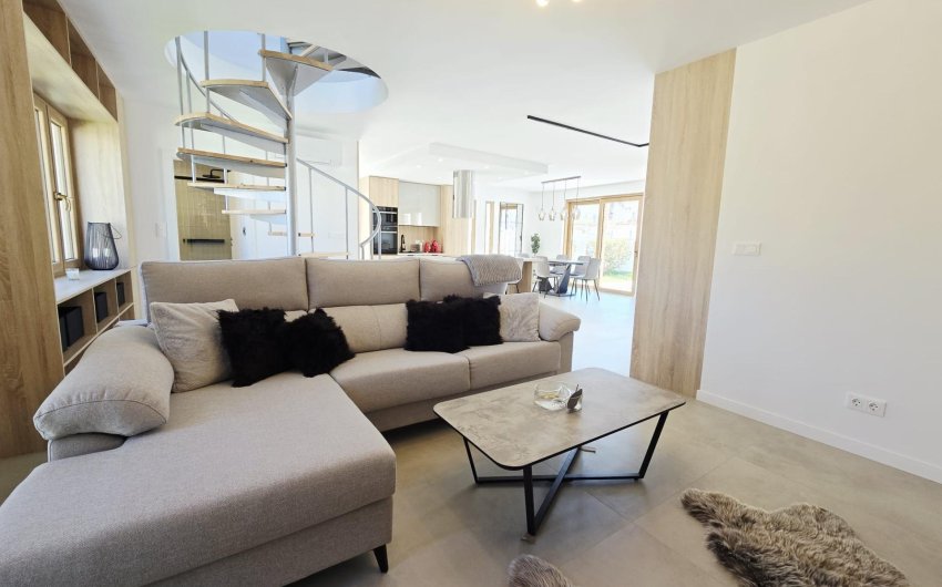 Reventa - Villa -
Orihuela Costa - Cabo Roig