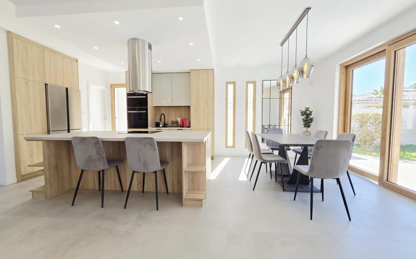 Reventa - Villa -
Orihuela Costa - Cabo Roig