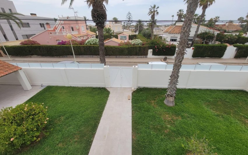 Reventa - Villa -
Orihuela Costa - Cabo Roig