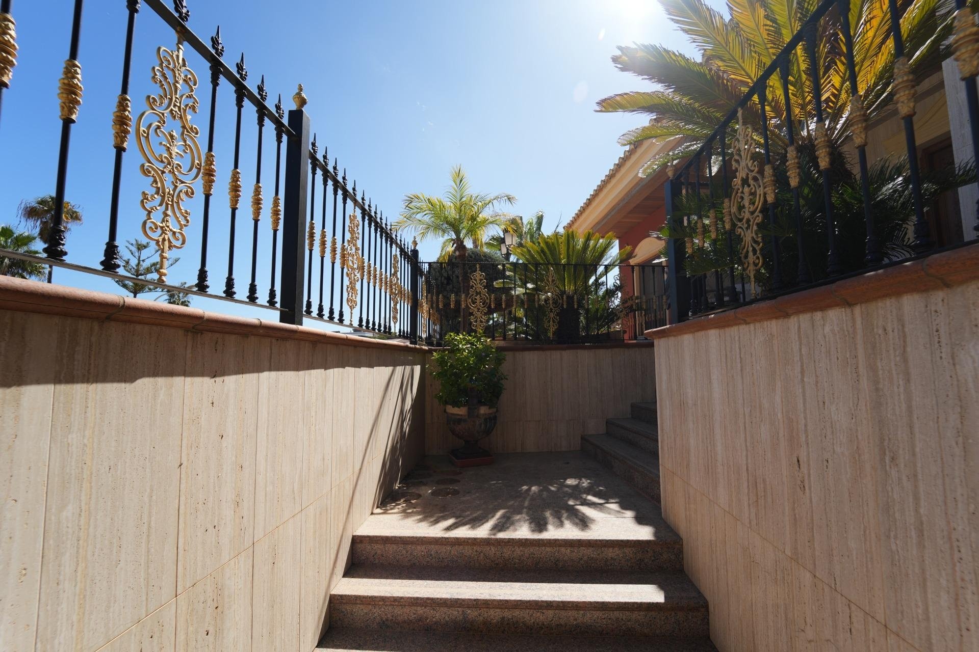 Reventa - Villa -
Orihuela Costa - Campoamor