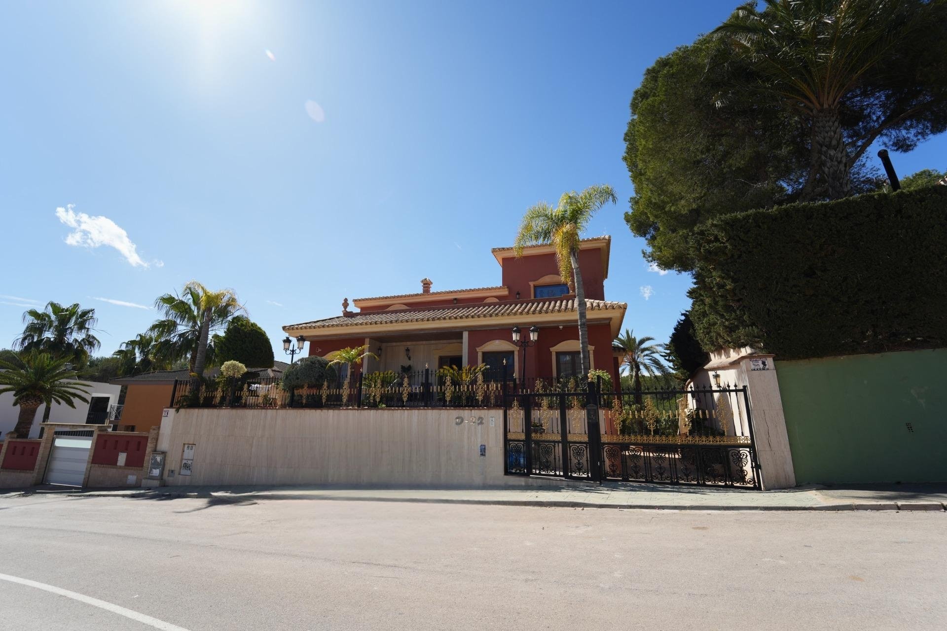 Reventa - Villa -
Orihuela Costa - Campoamor