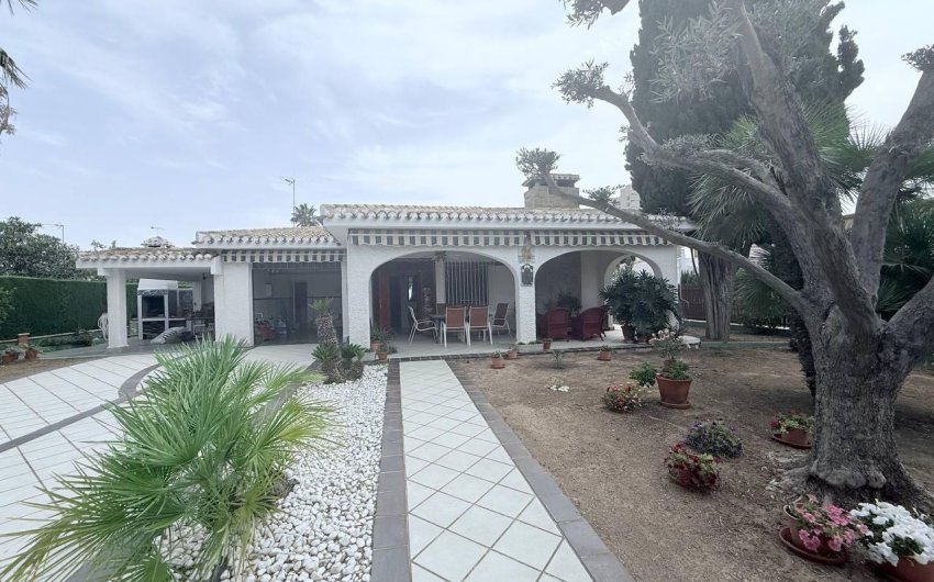 Reventa - Villa -
Orihuela Costa - Campoamor