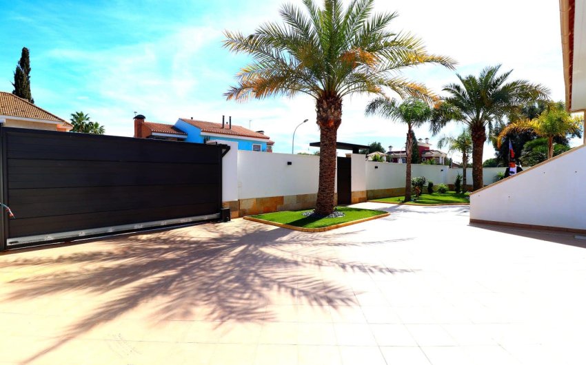 Reventa - Villa -
Orihuela Costa - Campoamor