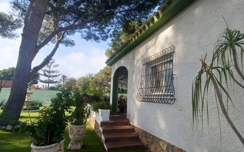 Reventa - Villa -
Orihuela Costa - Costa Blanca