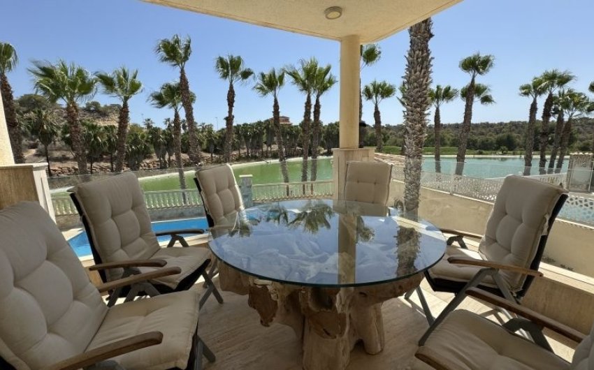 Reventa - Villa -
Orihuela Costa - Costa Blanca
