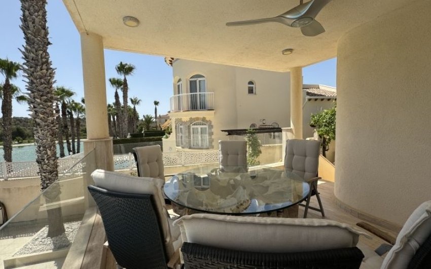 Reventa - Villa -
Orihuela Costa - Costa Blanca