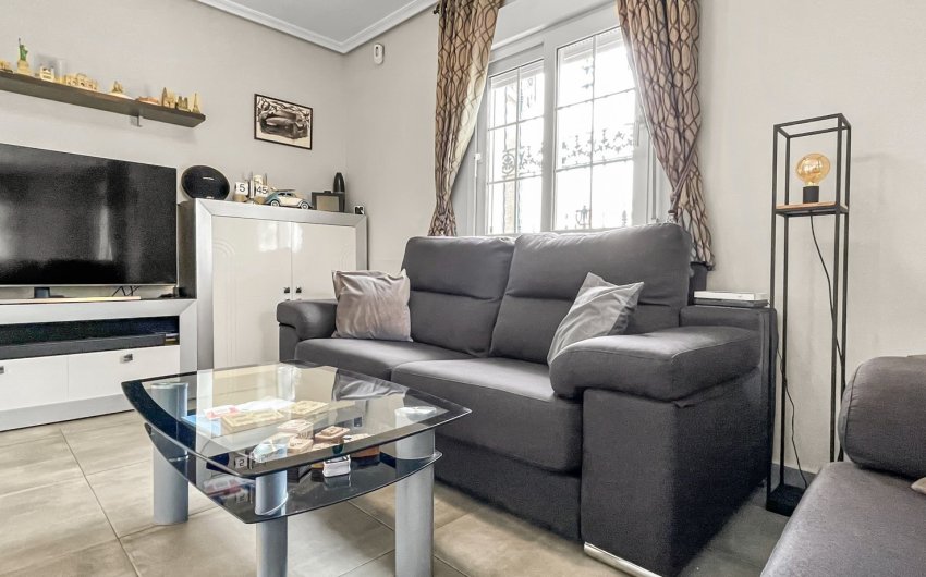 Reventa - Villa -
Orihuela Costa - Costa Blanca