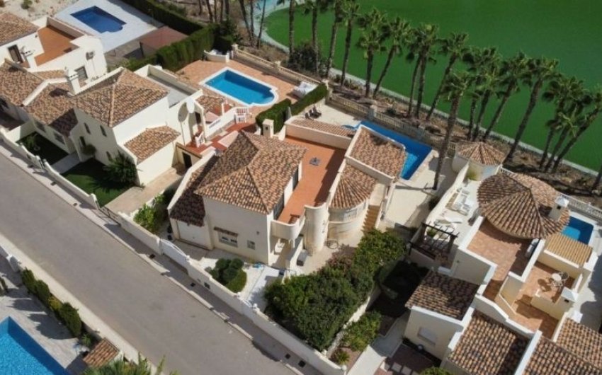 Reventa - Villa -
Orihuela Costa - Costa Blanca