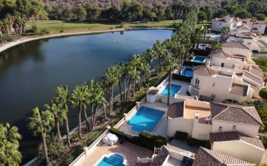 Reventa - Villa -
Orihuela Costa - Costa Blanca