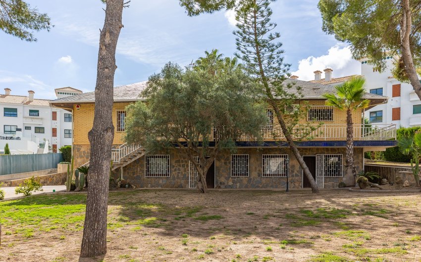 Reventa - Villa -
Orihuela Costa - Costa Blanca