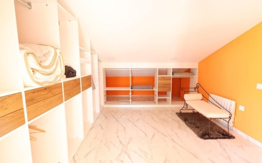 Reventa - Villa -
Orihuela Costa - Costa Blanca