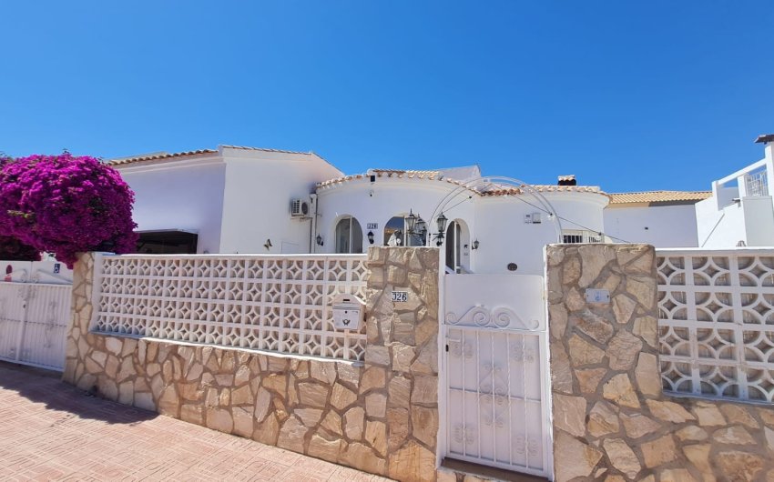 Reventa - Villa -
Orihuela Costa - Costa Blanca