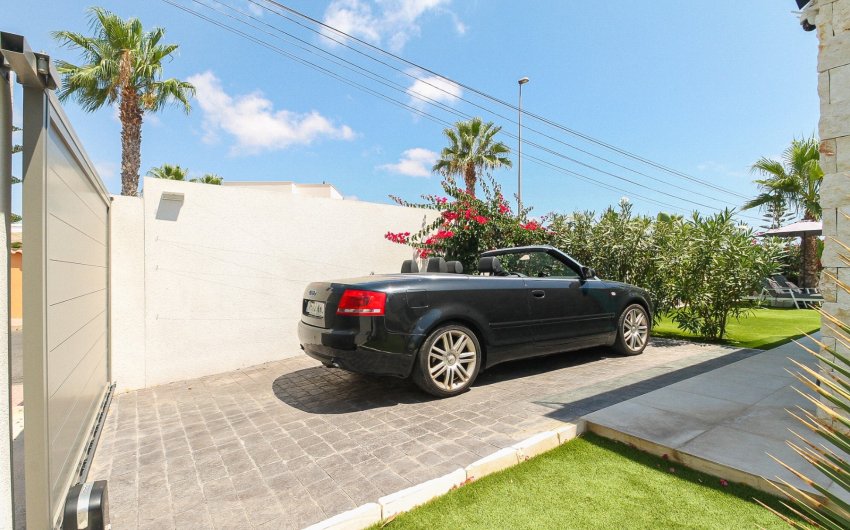 Reventa - Villa -
Orihuela Costa - Costa Blanca
