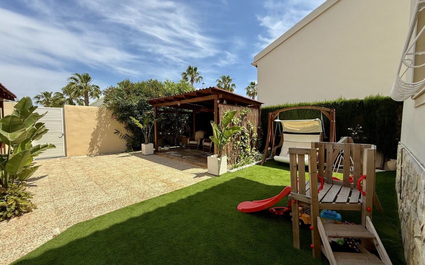 Reventa - Villa -
Orihuela Costa - Costa Blanca