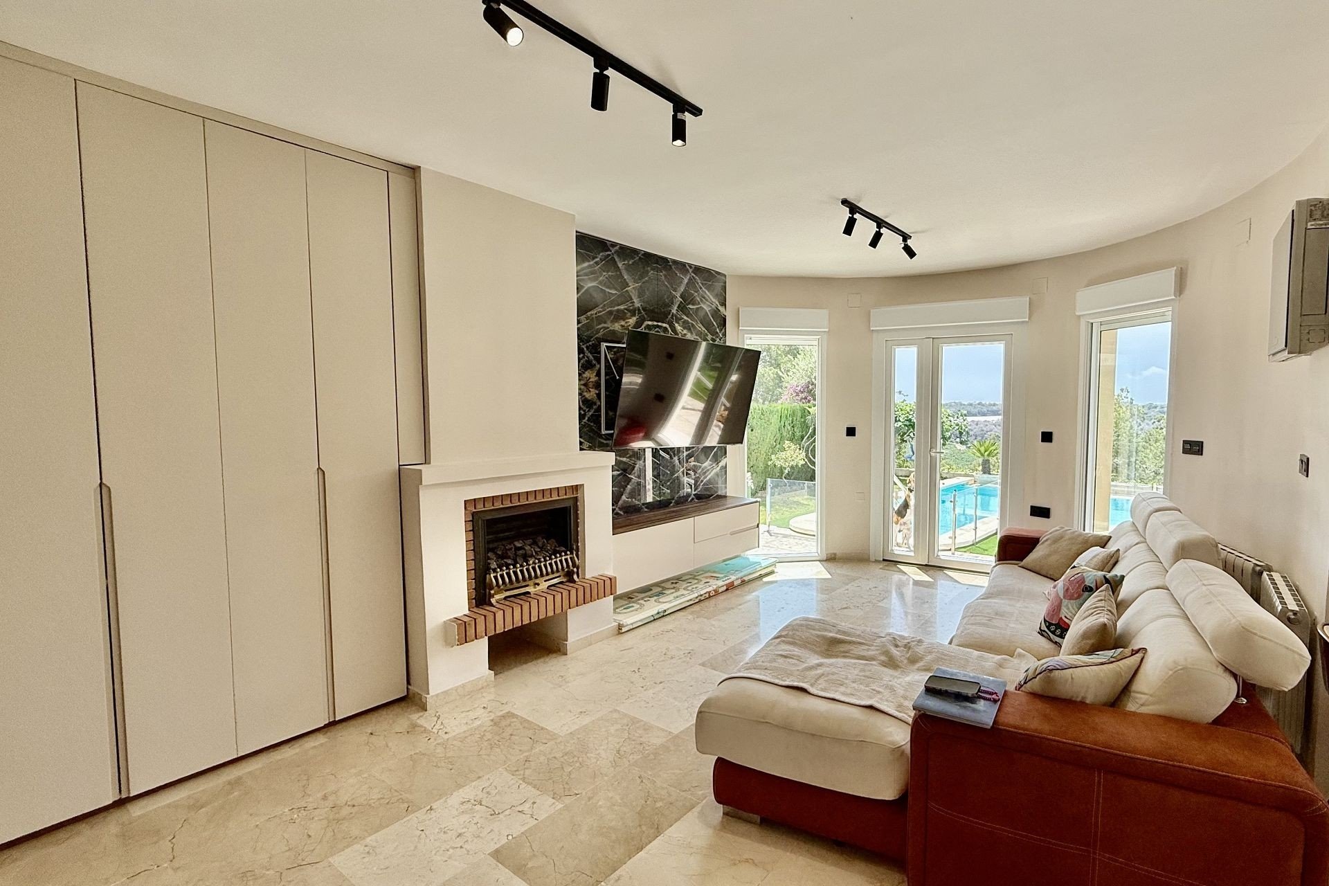 Reventa - Villa -
Orihuela Costa - Costa Blanca