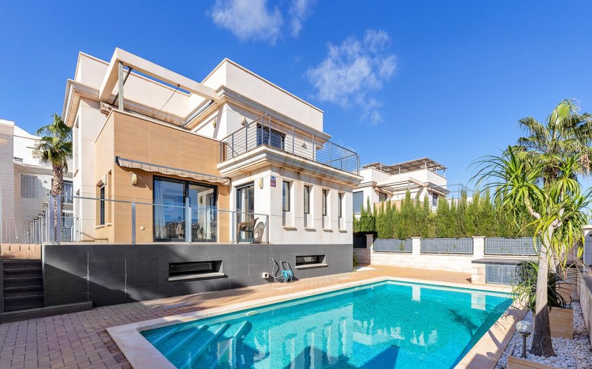 Reventa - Villa -
Orihuela Costa - Costa Blanca