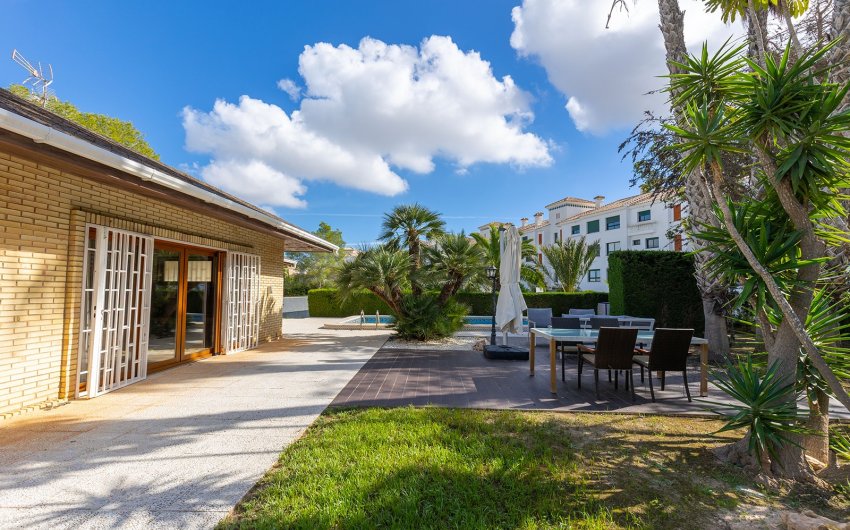 Reventa - Villa -
Orihuela Costa - Costa Blanca