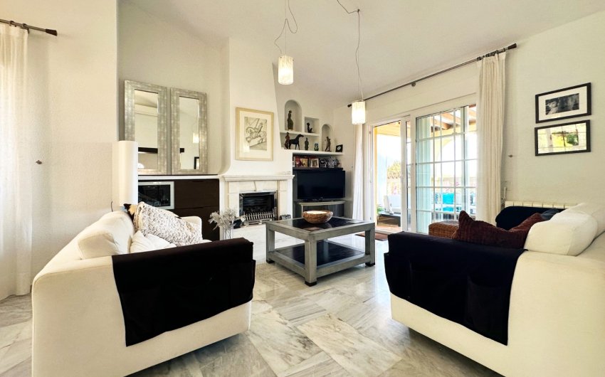 Reventa - Villa -
Orihuela Costa - Costa Blanca