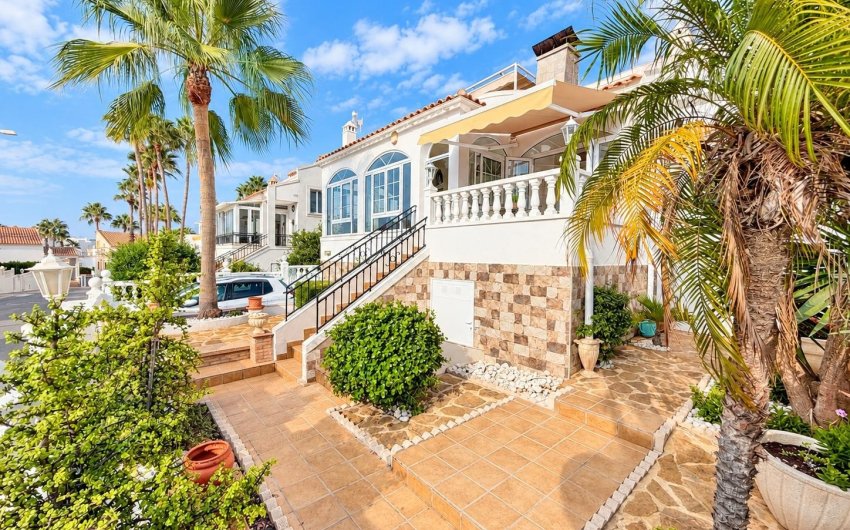 Reventa - Villa -
Orihuela Costa - Costa Blanca