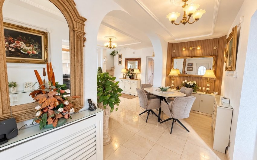 Reventa - Villa -
Orihuela Costa - Costa Blanca