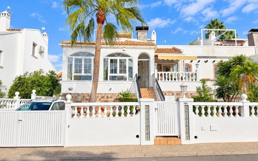 Reventa - Villa -
Orihuela Costa - Costa Blanca