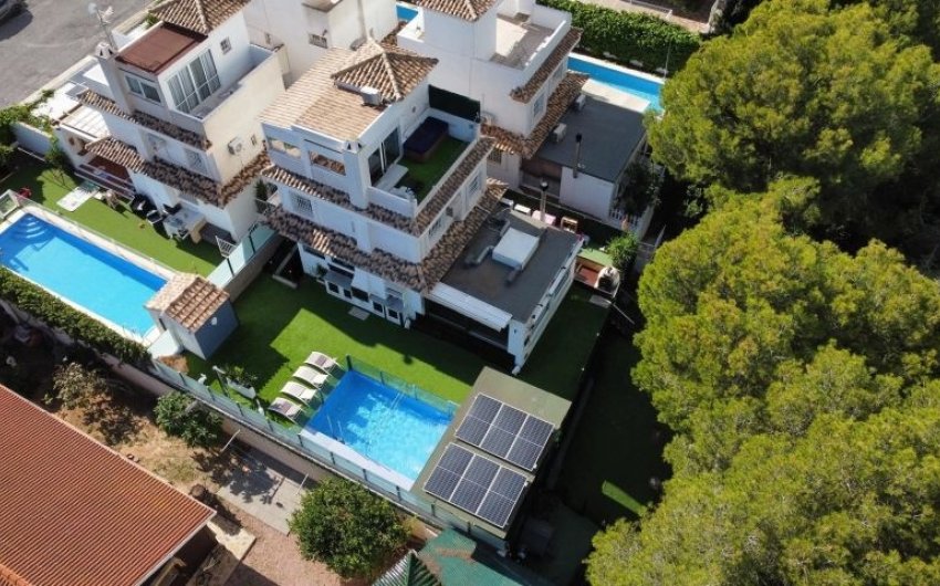 Reventa - Villa -
Orihuela Costa - Costa Blanca