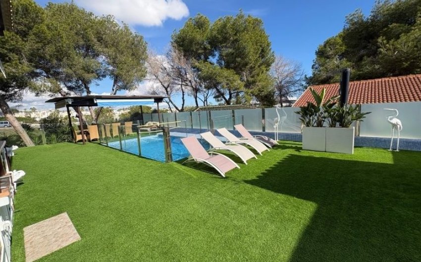 Reventa - Villa -
Orihuela Costa - Costa Blanca